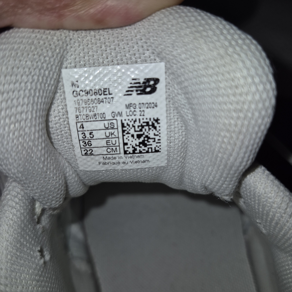 New Balance Women's Chunky Sneakers in Light Gray and Pale Pink - Picture 5 of 5